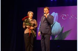 07.03.2025 Женщин Паризанска поздравили с праздником  | Администрация муниципального округа город Партизанск Приморского края Официальный сайт