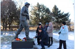 10.12.2024 9 декабря  в Партизанске отметили День Героев Отечества | Администрация муниципального округа город Партизанск Приморского края Официальный сайт